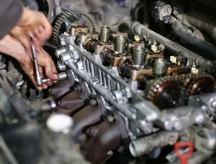 What are the effects of dirty fuel injectors on cars?